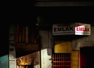 Emlak Yatırım Fırsatları: Geleceğinizi Şekillendirin ve Kazanın!