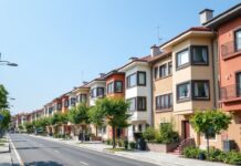 Siyasetin Konut Piyasasina Yansımaları: 2024 Bakirkoyda Nelere Dikkat Etmeliyiz? Reflections of Politics on the Housing Market: What Should We Pay Attention to in Bakirkoy in 2024?